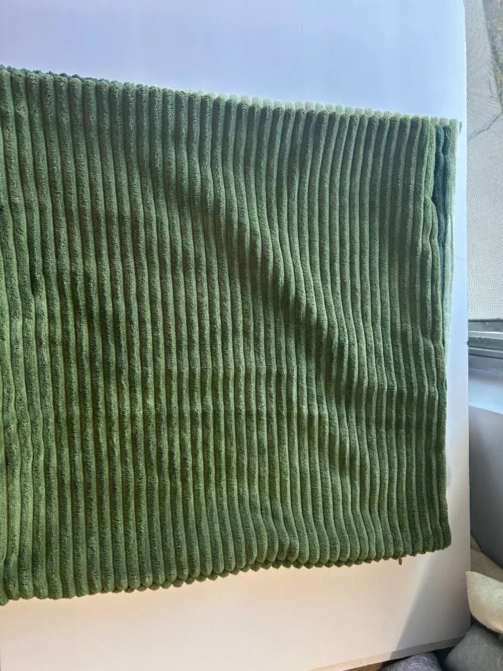 Set of 4 Green Ribbed Plush Throw Pillow Covers Ombre Shades ~17.5